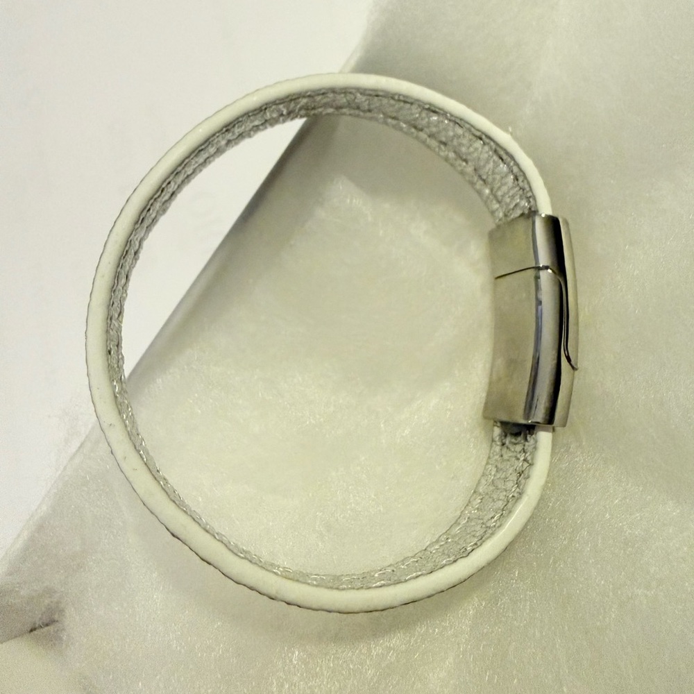 Spark*l bands - Size 2 - Upcycled Grey Goyard Gracie Bracelet w/Magnetic Clasp - Picture 8 of 11